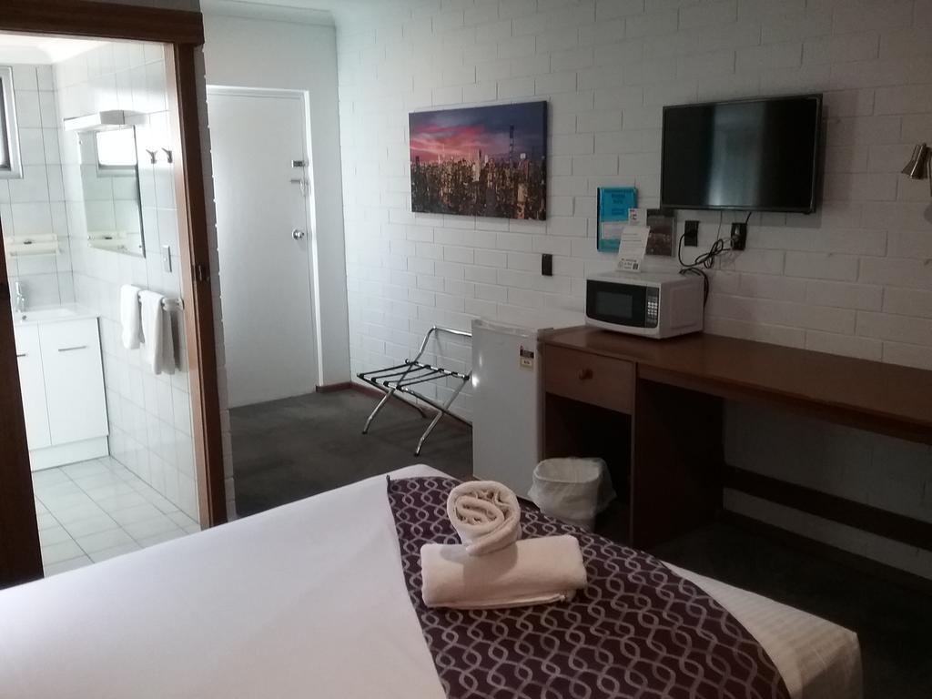 Pooraka Motor Inn Buitenkant foto