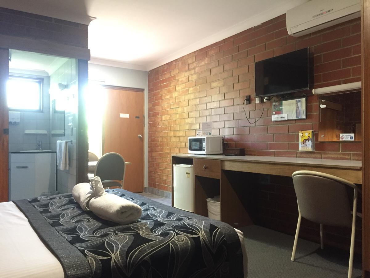 Pooraka Motor Inn Buitenkant foto