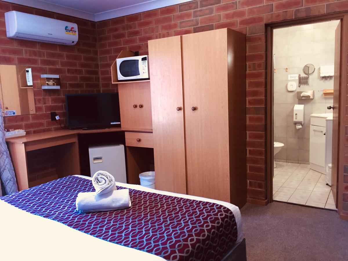 Pooraka Motor Inn Buitenkant foto
