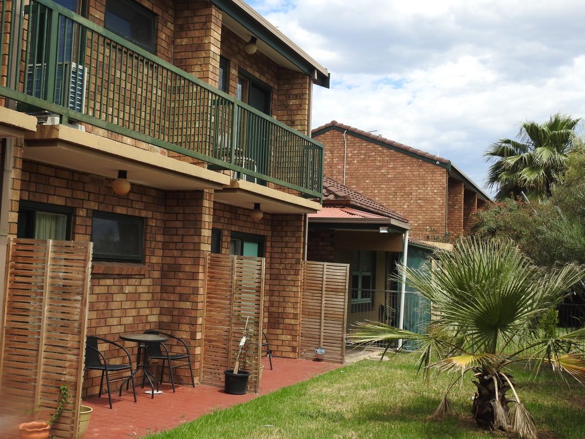 Pooraka Motor Inn Buitenkant foto