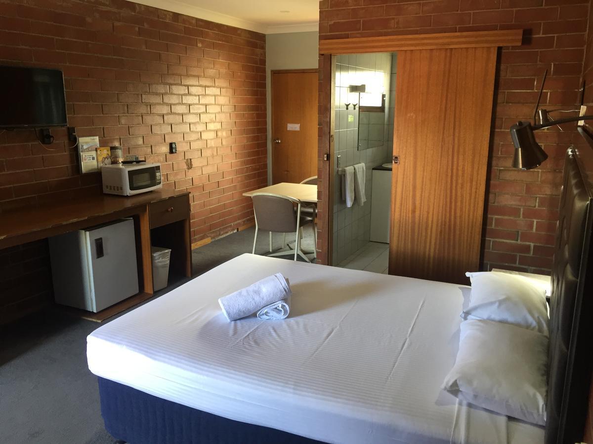 Pooraka Motor Inn Buitenkant foto